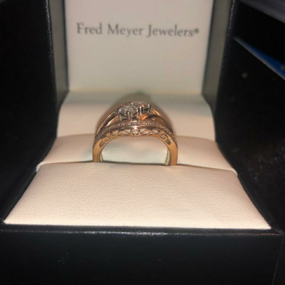 Wedding ring - Picture 4 of 5